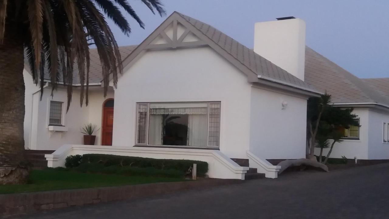 Haus Schaaf B&B Walvis Bay Extérieur photo