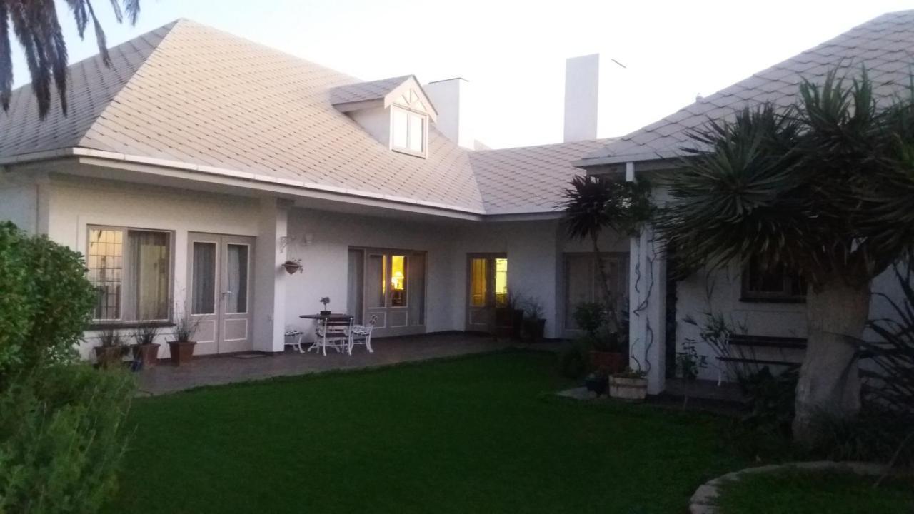 Haus Schaaf B&B Walvis Bay Extérieur photo